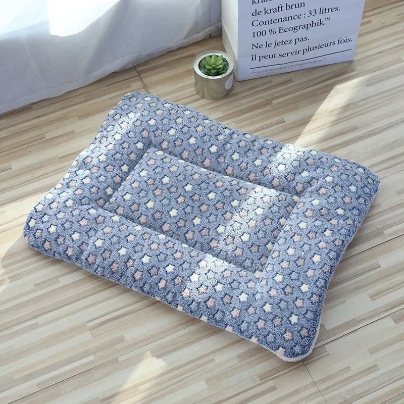 Double-Sided Plush Pet Mat – Warm Cushion for Cats & Small Dogs
