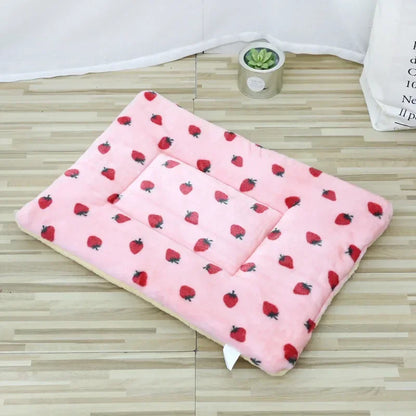 Double-Sided Plush Pet Mat – Warm Cushion for Cats & Small Dogs