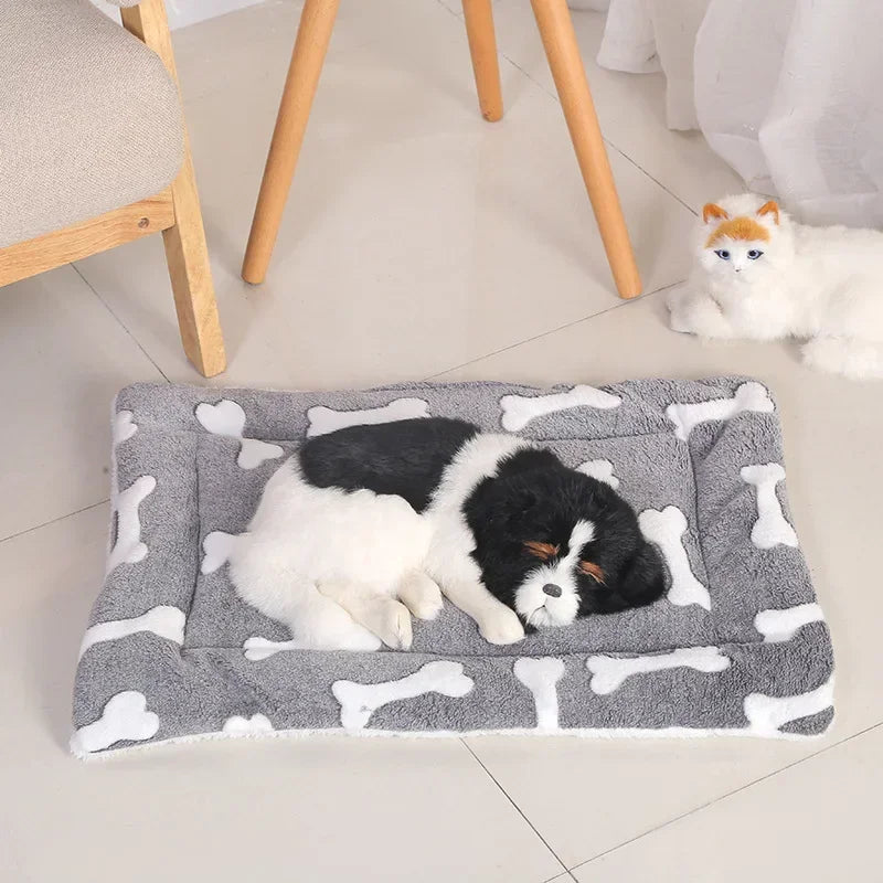 Double-Sided Plush Pet Mat – Warm Cushion for Cats & Small Dogs