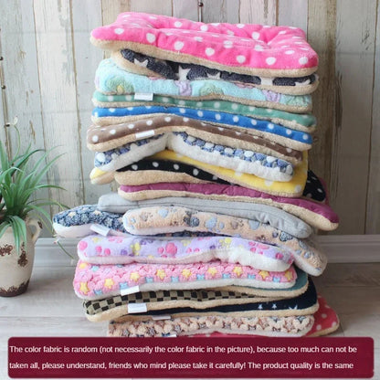 Double-Sided Plush Pet Mat – Warm Cushion for Cats & Small Dogs